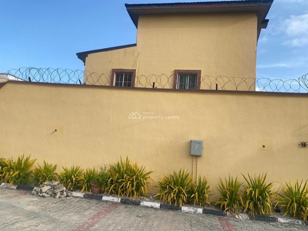 Tastefully Built Four Bedroom Terrace, Lekki Phase 1, Lekki, Lagos, Terraced Duplex for Rent