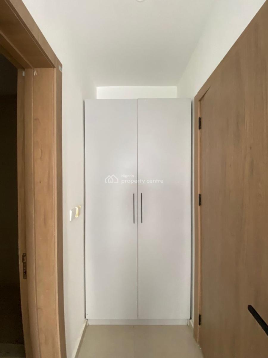 an Elegant 3 Bedroom Apartment - Bq, Lekki Phase 1, Lekki, Lagos, Flat / Apartment for Sale