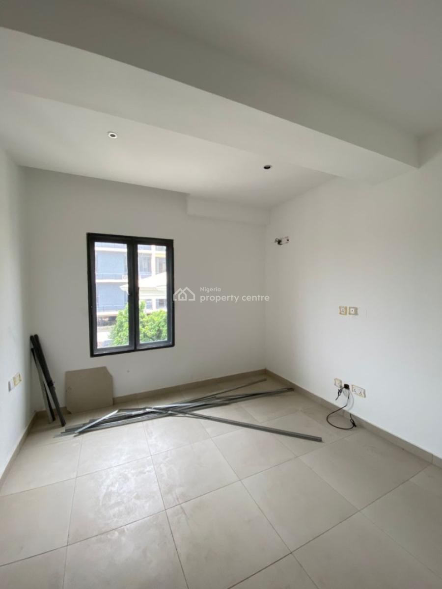 an Elegant 3 Bedroom Apartment - Bq, Lekki Phase 1, Lekki, Lagos, Flat / Apartment for Sale