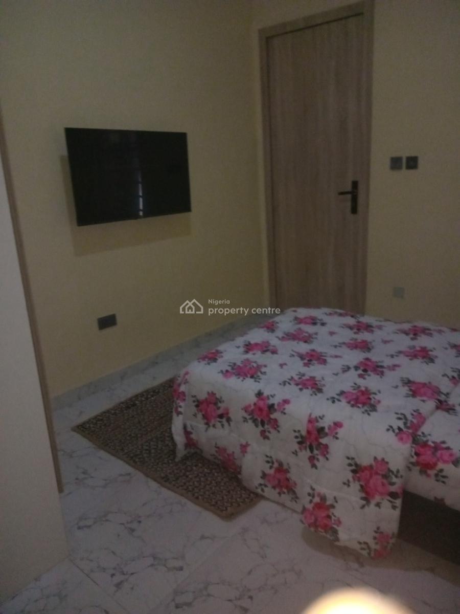 Furnished Room Downstairs ,shared Kitchen with 24hrs Light,pool & Gym, Royal Pine Estate Gate 3, Orchid Road, Lekki, Lagos, Self Contain (single Rooms) for Rent