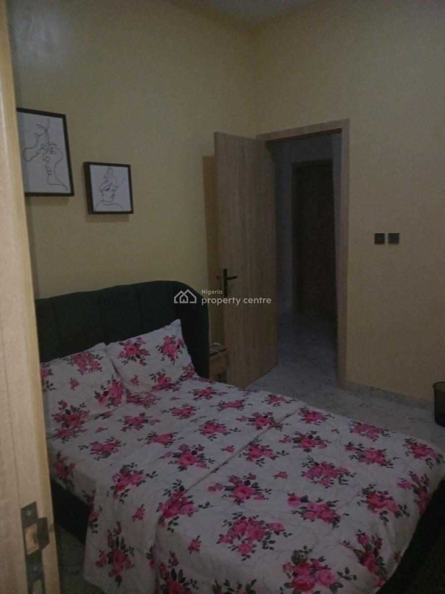 Furnished Room Downstairs ,shared Kitchen with 24hrs Light,pool & Gym, Royal Pine Estate Gate 3, Orchid Road, Lekki, Lagos, Self Contain (single Rooms) for Rent