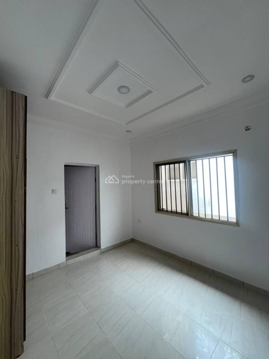 Two Bedroom Apartment, Lekki Phase 1, Lekki, Lagos, Flat / Apartment for Rent