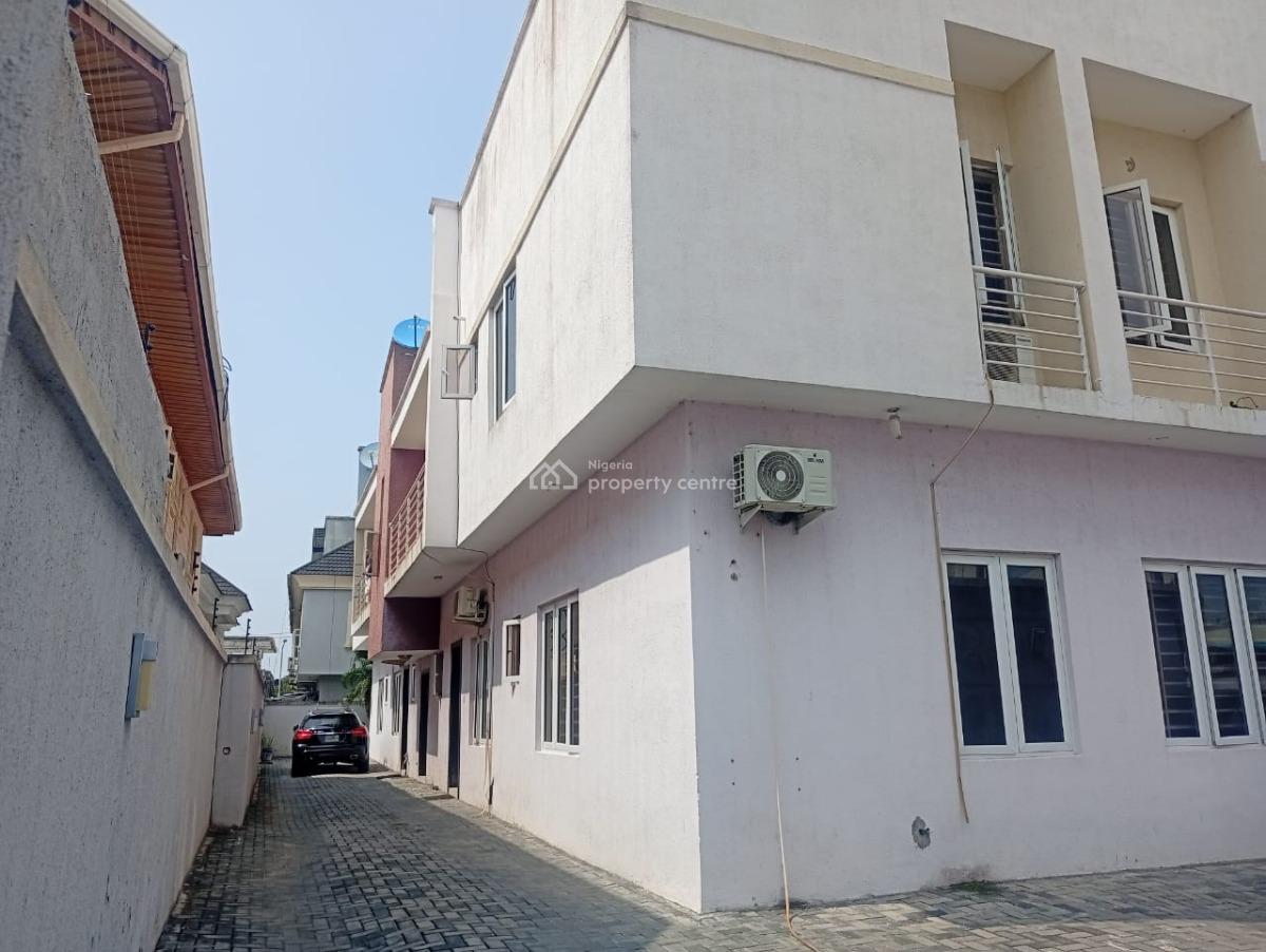 Well Maintained 4 Units of 3 Bedroom Apartment, Lekki Right Hand Side, Lekki Phase 1, Lekki, Lagos, Flat / Apartment for Sale