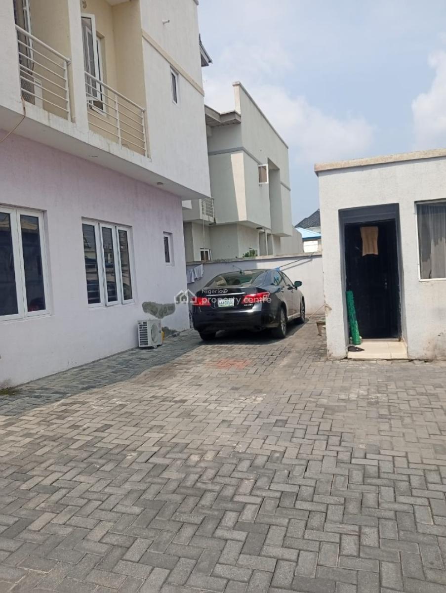 Well Maintained 4 Units of 3 Bedroom Apartment, Lekki Right Hand Side, Lekki Phase 1, Lekki, Lagos, Flat / Apartment for Sale