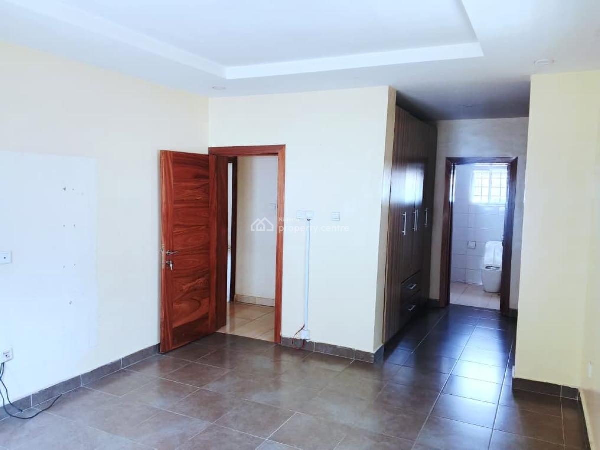 Spacious 3 Bedroom Flat Available, Lekki Phase 1, Lekki, Lagos, Flat / Apartment for Rent