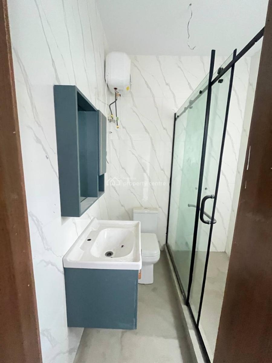 2 Bedroom Apartment, Lekki Phase 1, Lekki, Lagos, Flat / Apartment for Sale