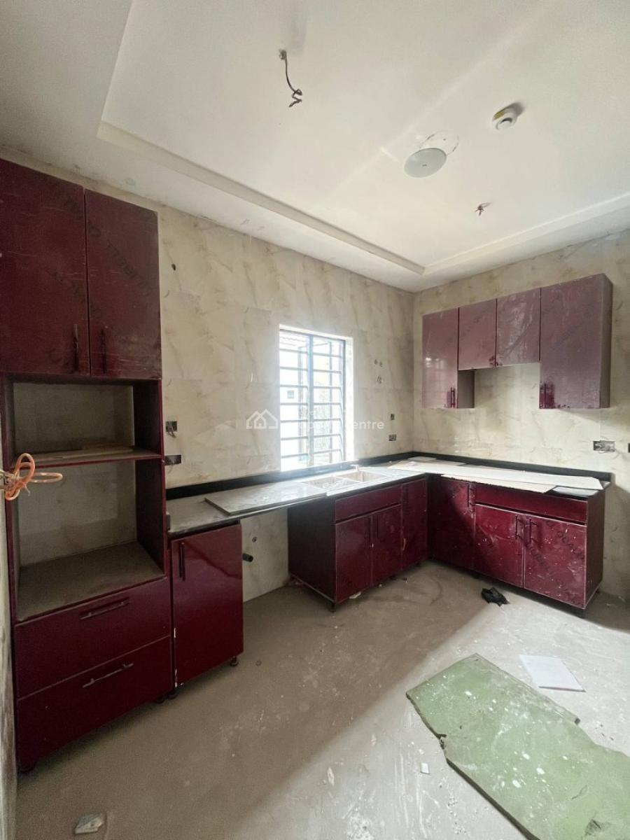 2 Bedroom Apartment, Lekki Phase 1, Lekki, Lagos, Flat / Apartment for Sale