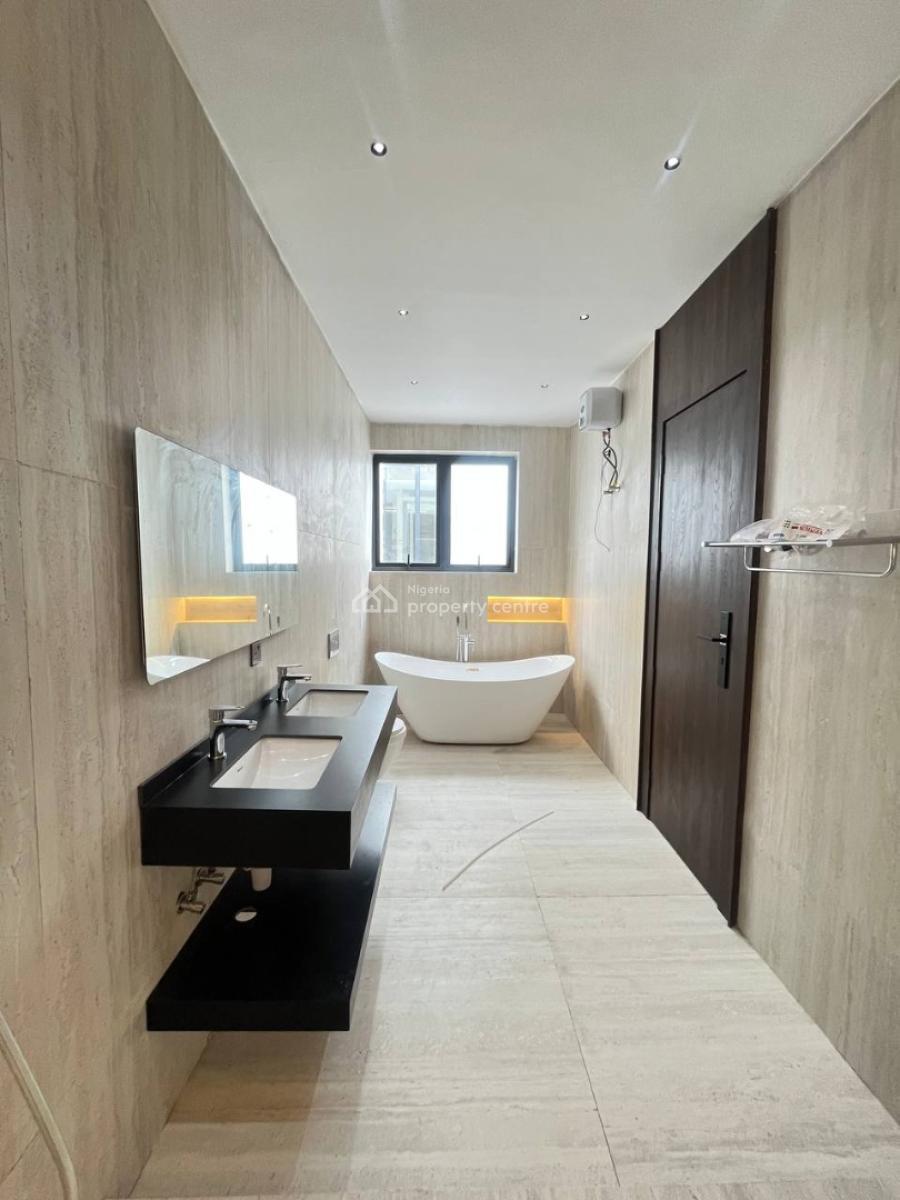 6 Bedroom Detached House with 2 Bq, Lekki Phase 1, Lekki, Lagos, Detached Duplex for Sale