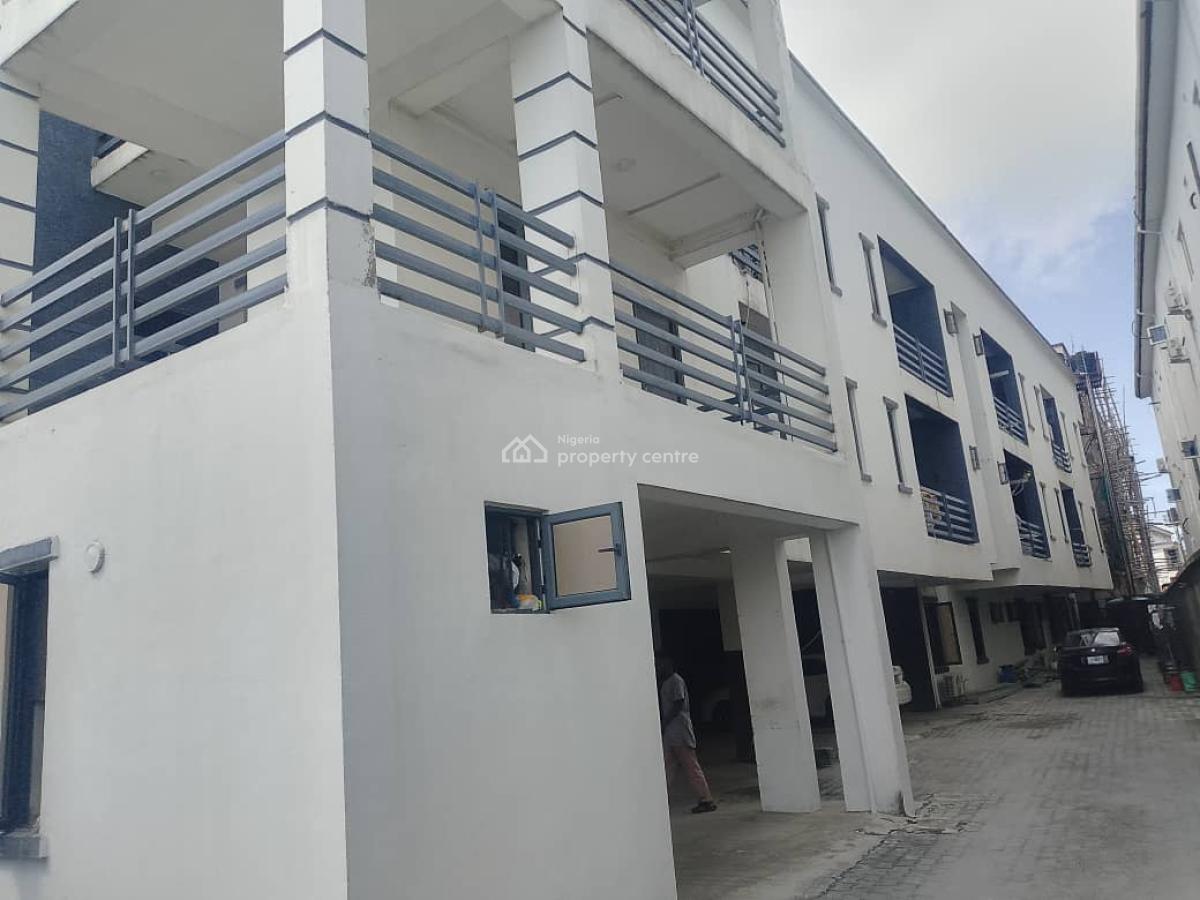 a Well-maintained Serviced Luxury 2 Bedrooms Flat, Ilasan, Lekki, Lagos, Flat / Apartment for Sale