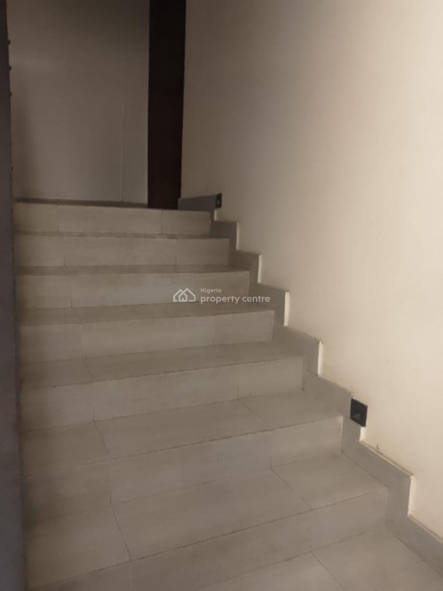 a Well-maintained Serviced Luxury 2 Bedrooms Flat, Ilasan, Lekki, Lagos, Flat / Apartment for Sale