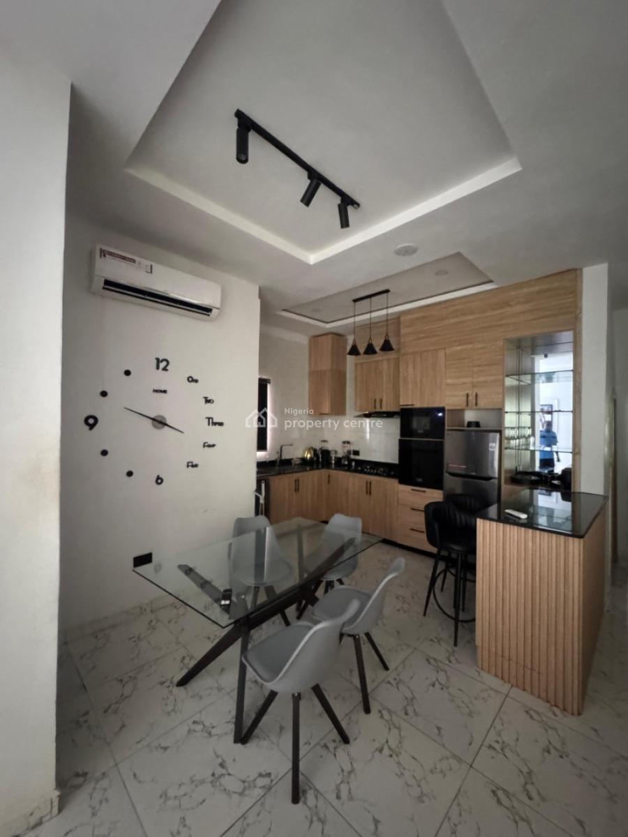 2 Bedroom Apartment, Lekki Phase 1, Lekki, Lagos, Flat / Apartment for Rent