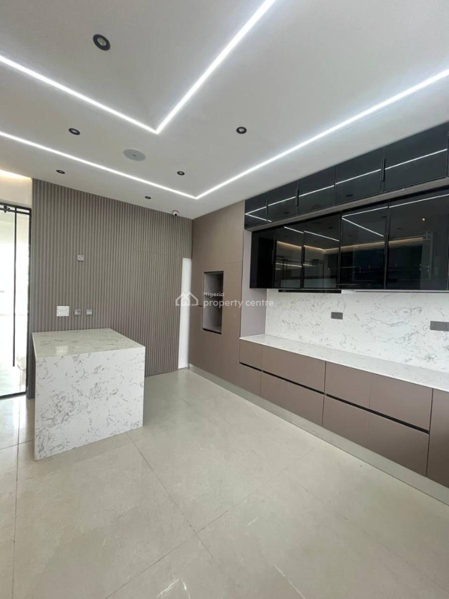 6 Bedroom Detached House with 2 Bq, Lekki Phase 1, Lekki, Lagos, Detached Duplex for Sale