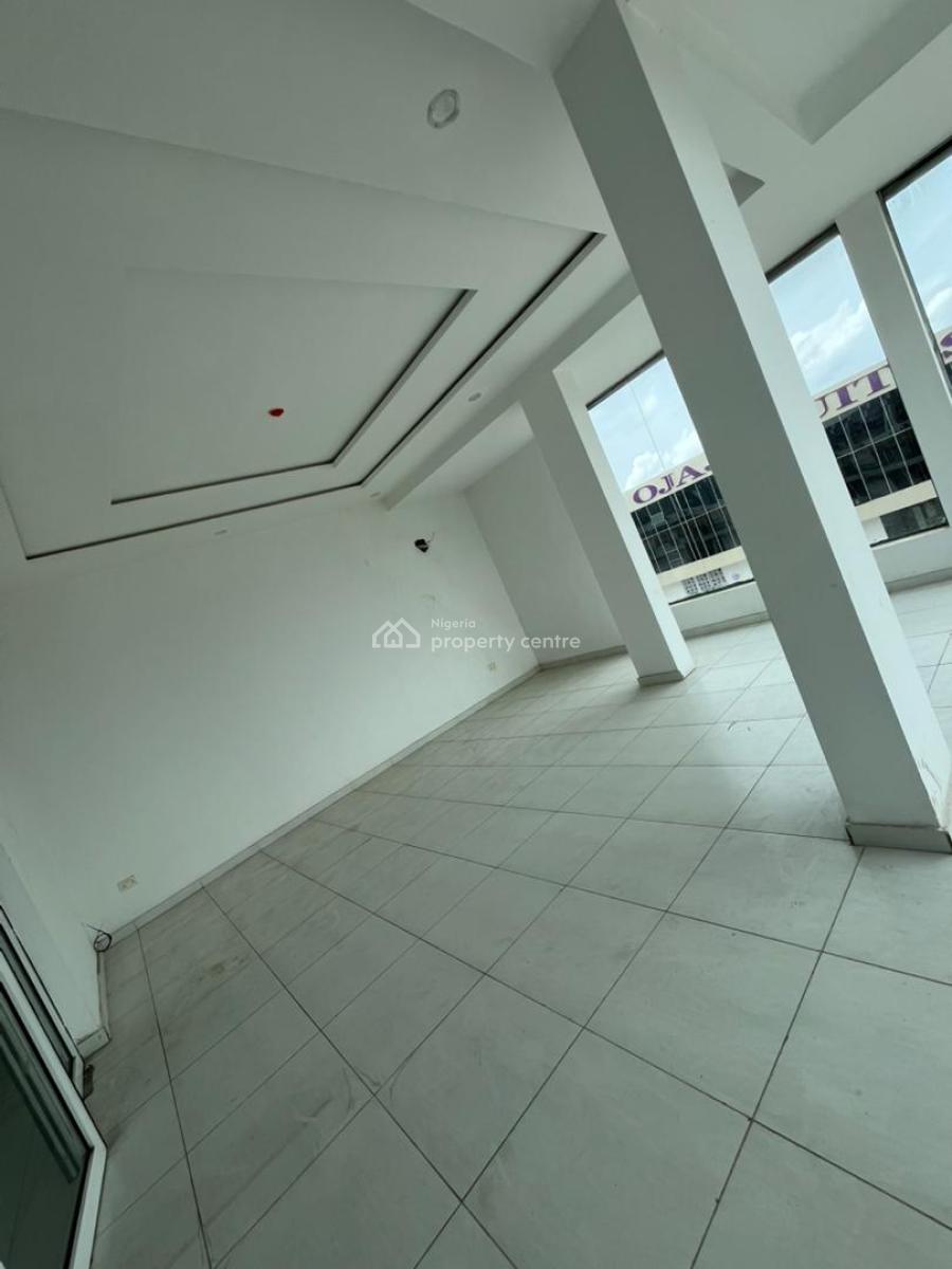 Massive Shop Space, Ojaja Mall, Lekki Phase 2, Lekki, Lagos, Office Space for Rent