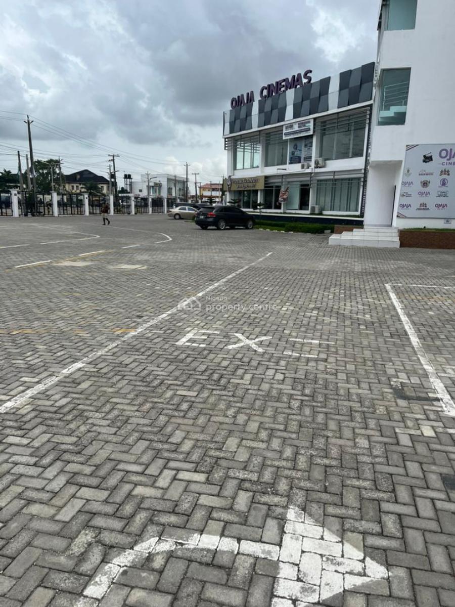 Massive Shop Space, Ojaja Mall, Lekki Phase 2, Lekki, Lagos, Office Space for Rent