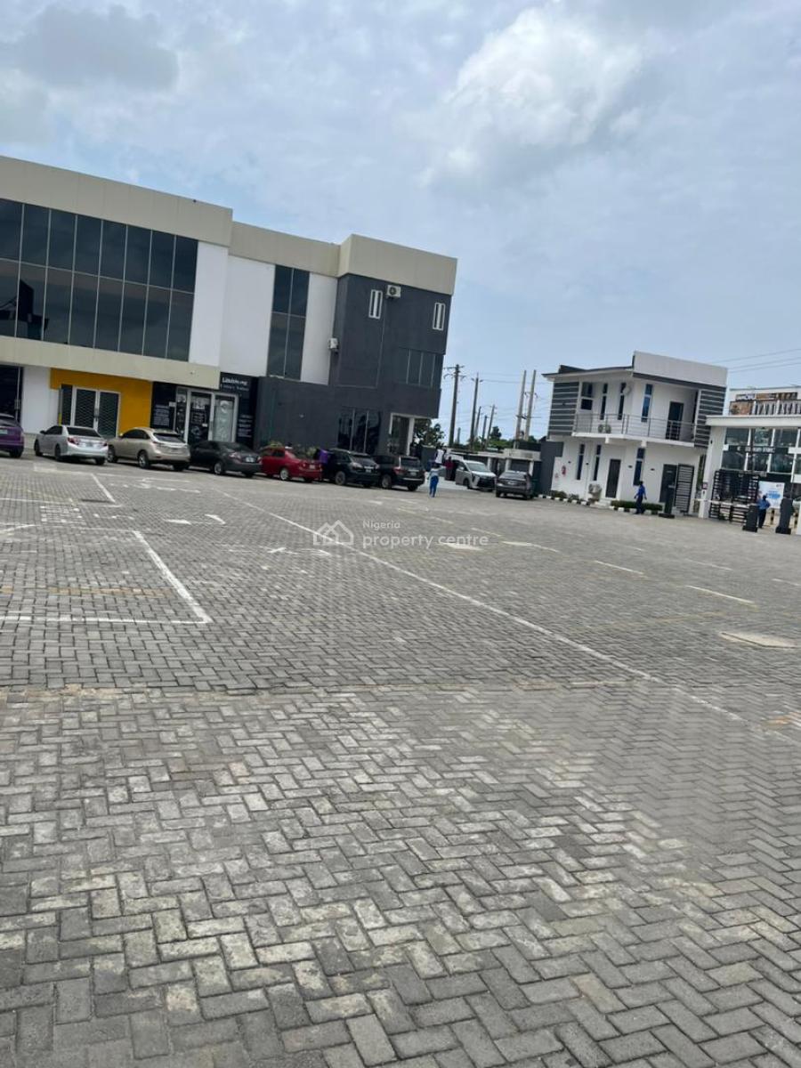 Massive Shop Space, Ojaja Mall, Lekki Phase 2, Lekki, Lagos, Office Space for Rent