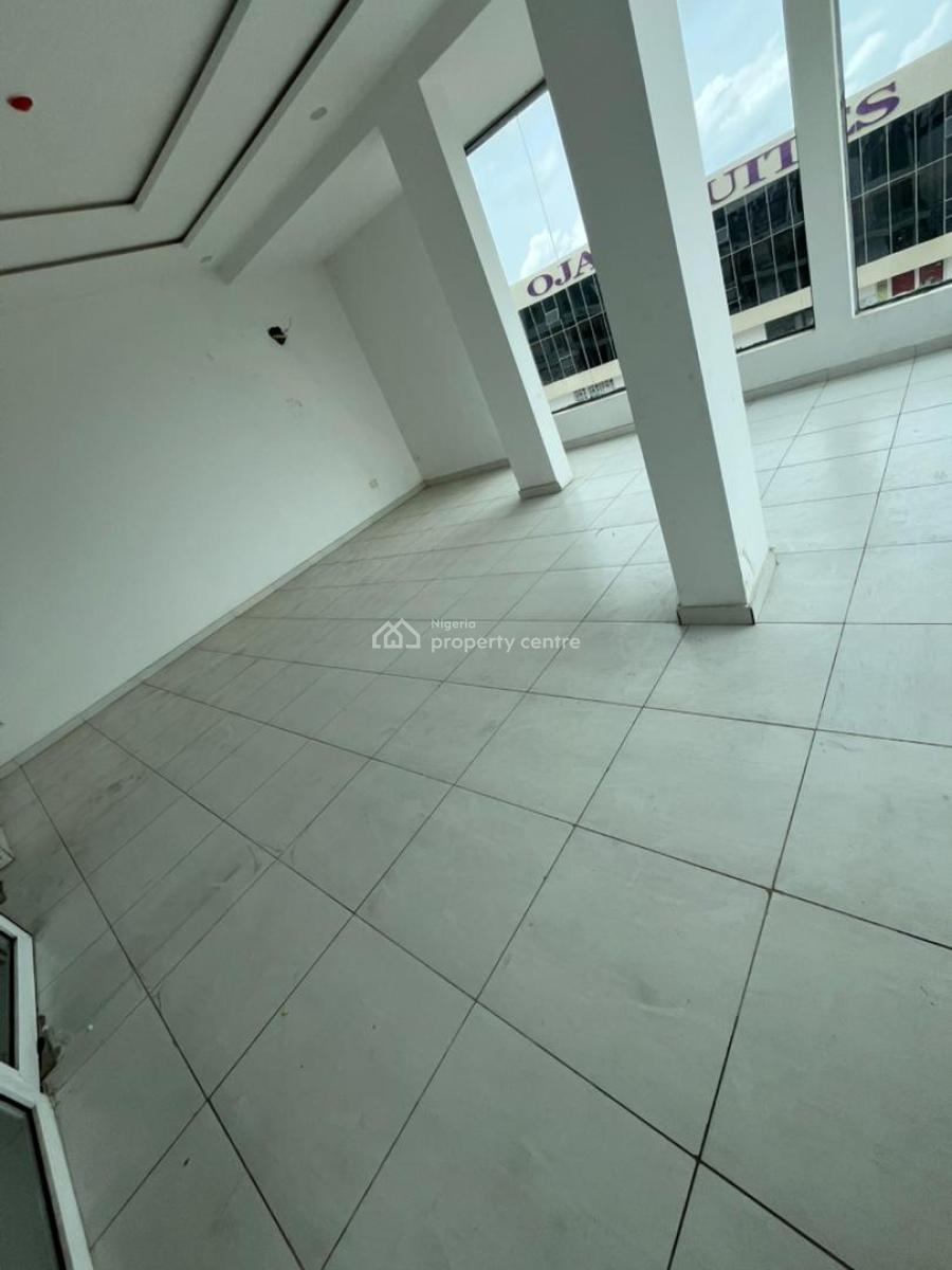 Massive Shop Space, Ojaja Mall, Lekki Phase 2, Lekki, Lagos, Office Space for Rent
