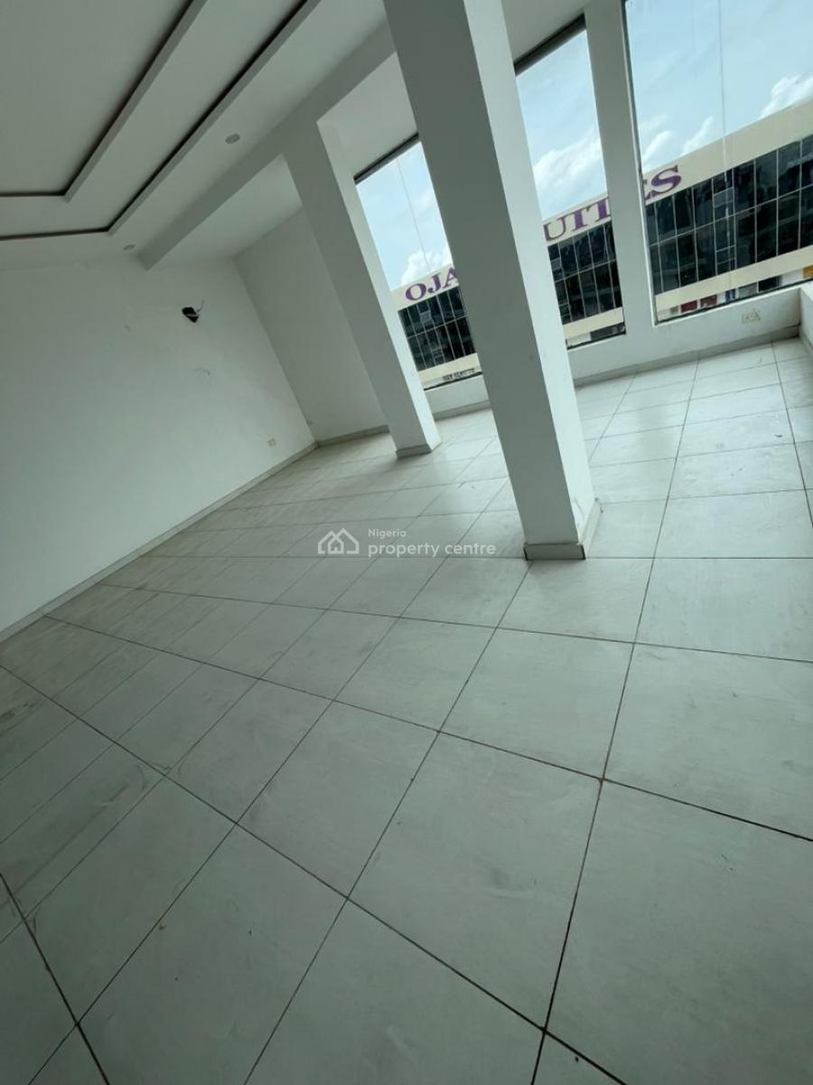 Massive Shop Space, Ojaja Mall, Lekki Phase 2, Lekki, Lagos, Office Space for Rent