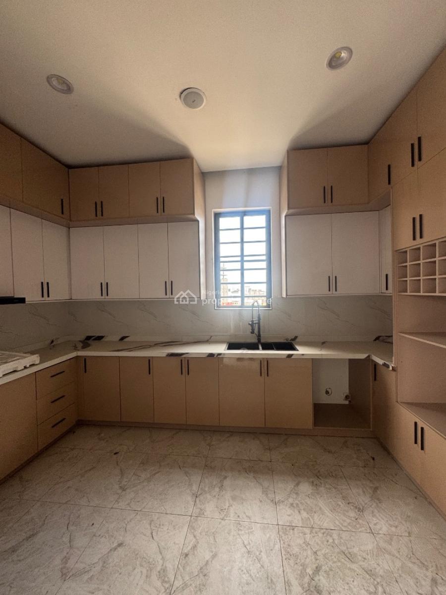 Brand New Two (2) Bedroom Apartment, Lekki Phase 1, Lekki, Lagos, Flat / Apartment for Rent