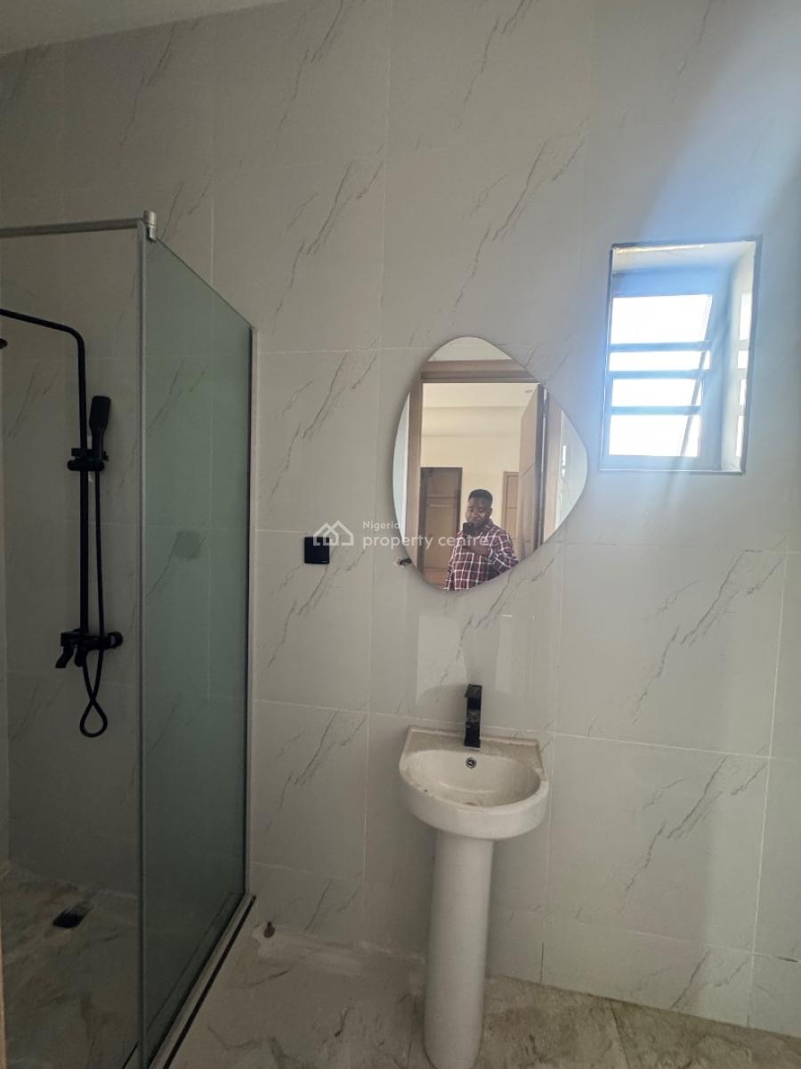 Brand New Two (2) Bedroom Apartment, Lekki Phase 1, Lekki, Lagos, Flat / Apartment for Rent