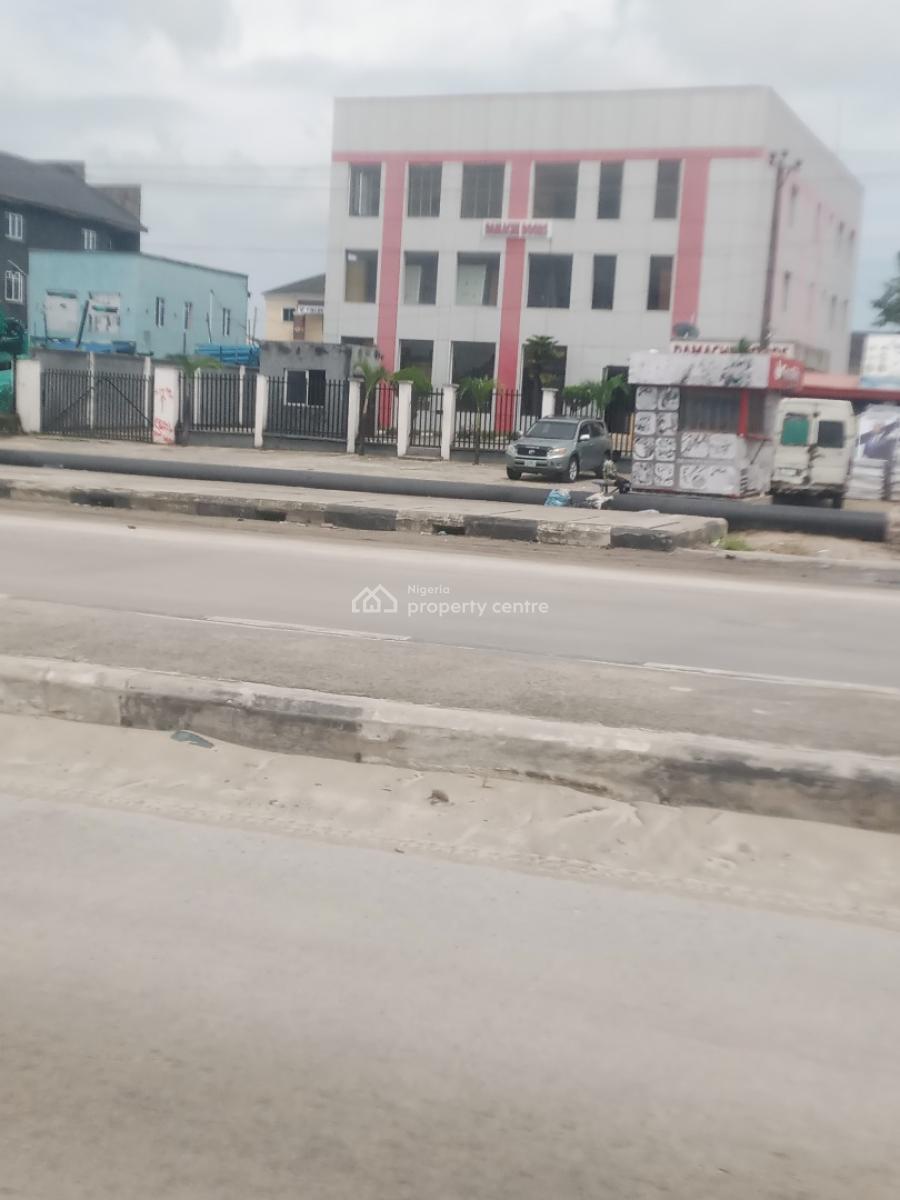 Gigantic Office Complex Plus 12890sqm Land Facing Express, Golf By Otunla, Lakowe, Ibeju Lekki, Lagos, Plaza / Complex / Mall for Sale