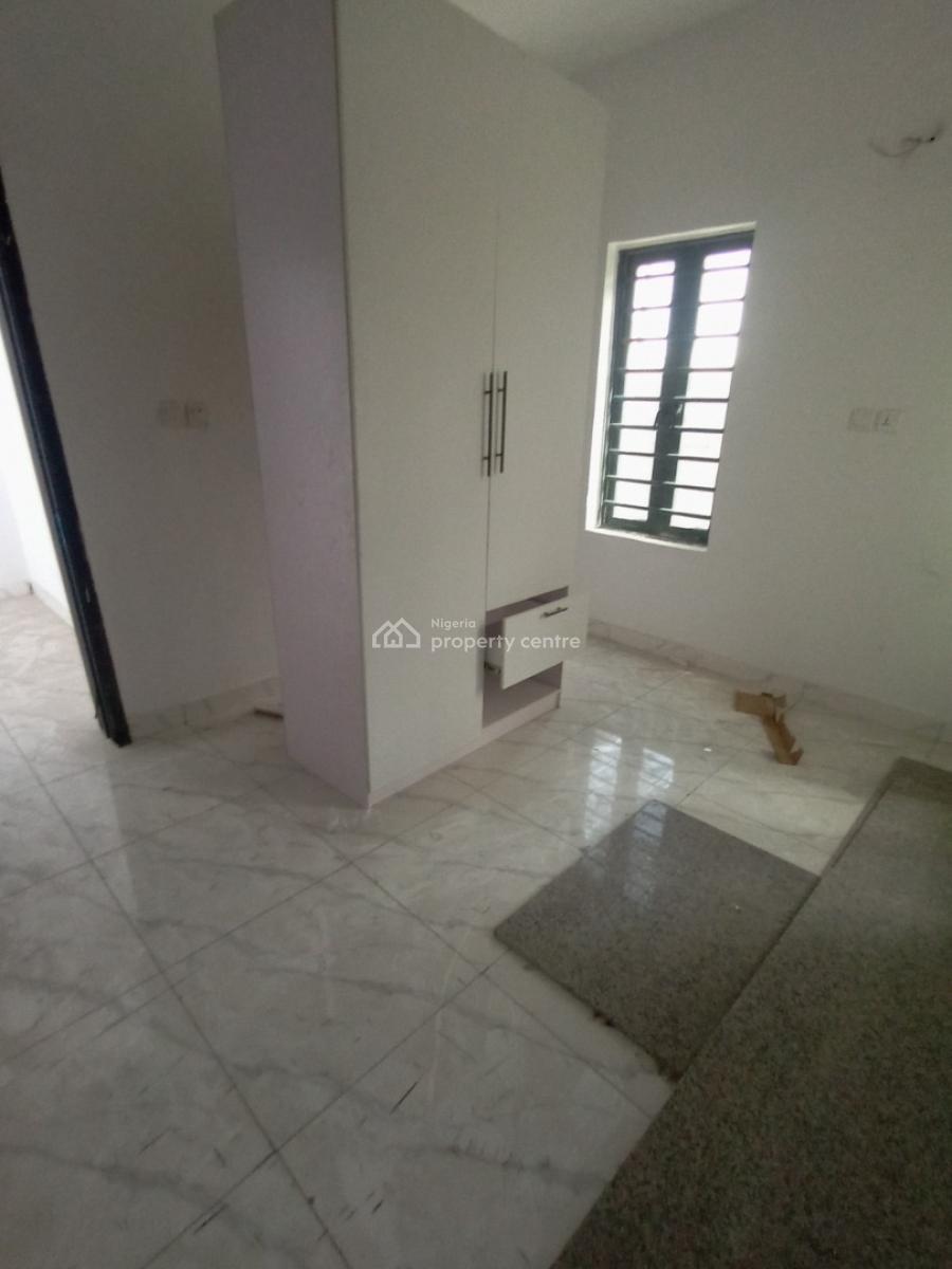 One Bedroom Flat, Alaguton, Ilaje, Ajah, Lagos, Mini Flat (room and Parlour) for Sale