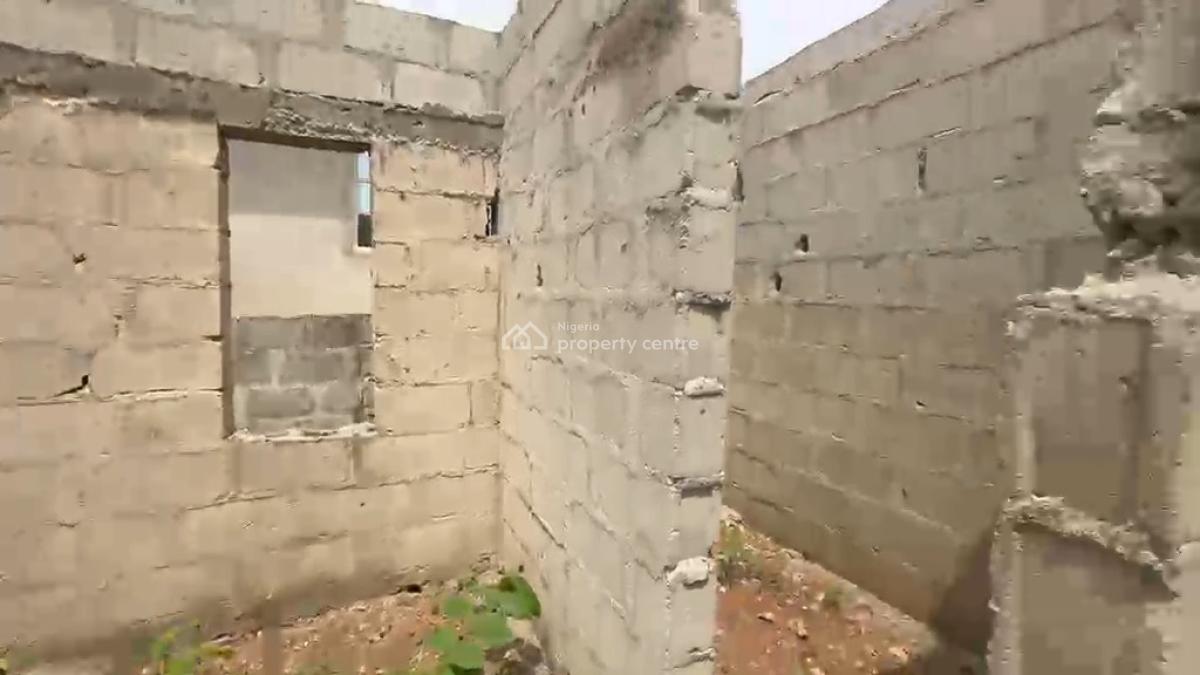 Uncompleted 3-bedroom Flat   on Half Plot of Dry Land, Mowonla, Ikorodu, Ikorodu, Lagos, Detached Bungalow for Sale