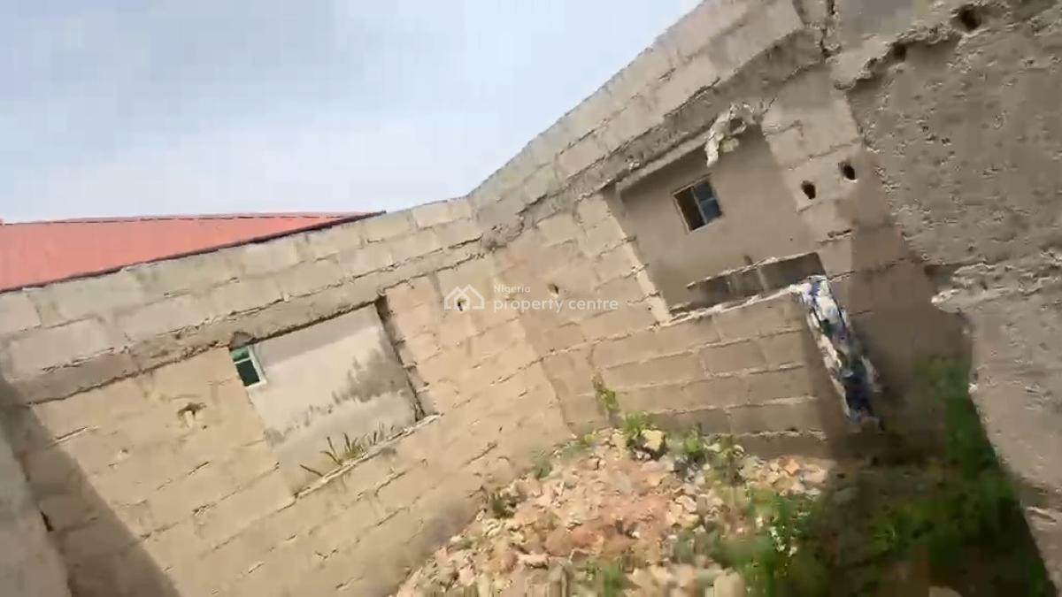 Uncompleted 3-bedroom Flat   on Half Plot of Dry Land, Mowonla, Ikorodu, Ikorodu, Lagos, Detached Bungalow for Sale