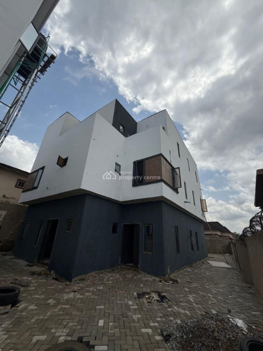 4 Bedroom Semi-detached Situated, Anthony, Maryland, Lagos, Semi-detached Duplex for Sale