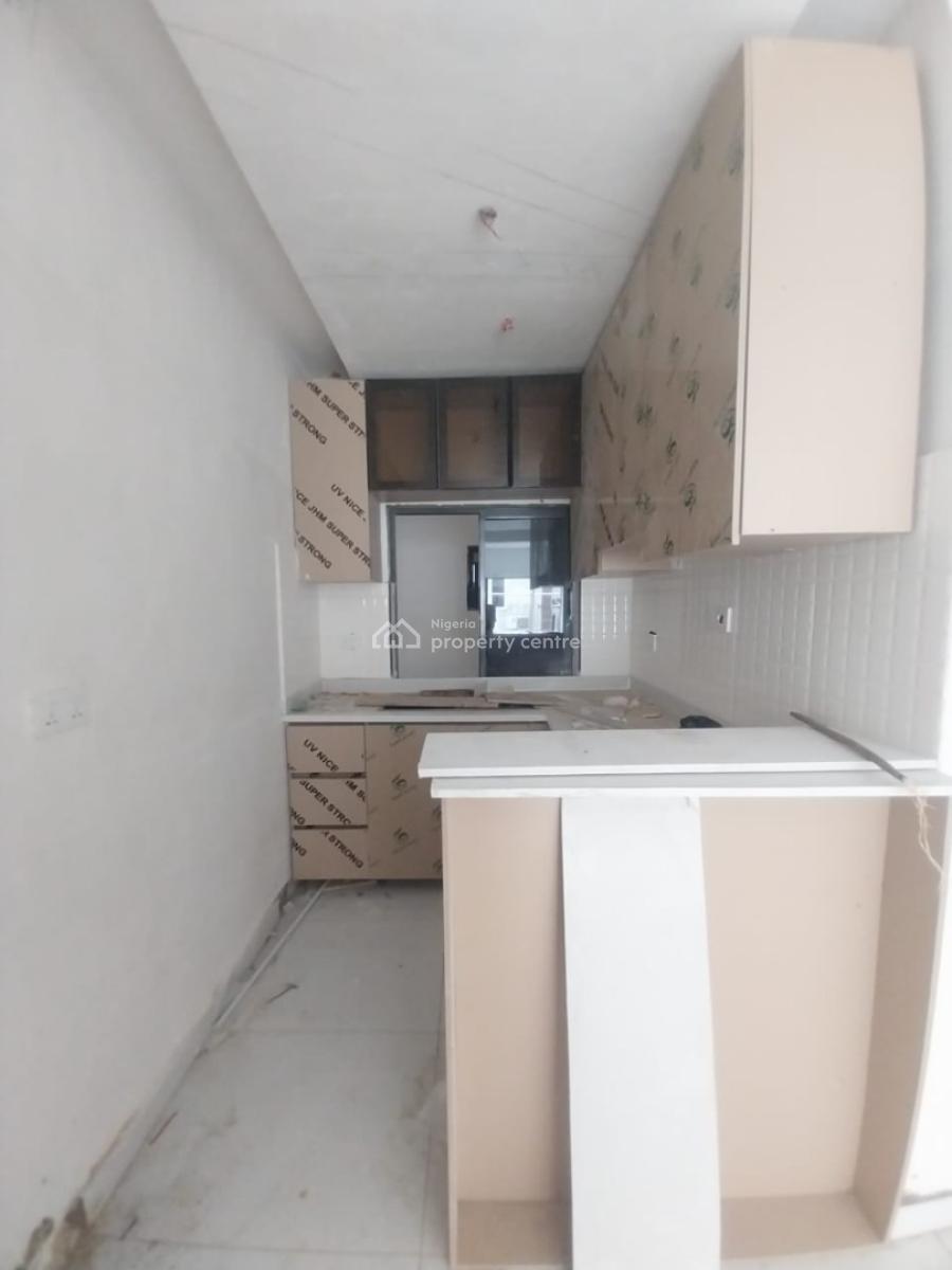 Massive Newly Built Miniflat Upstairs with Two Toilets  Fitted Kitchen, Off Admiralty Way, Lekki Phase 1, Lekki, Lagos, Mini Flat (room and Parlour) for Sale