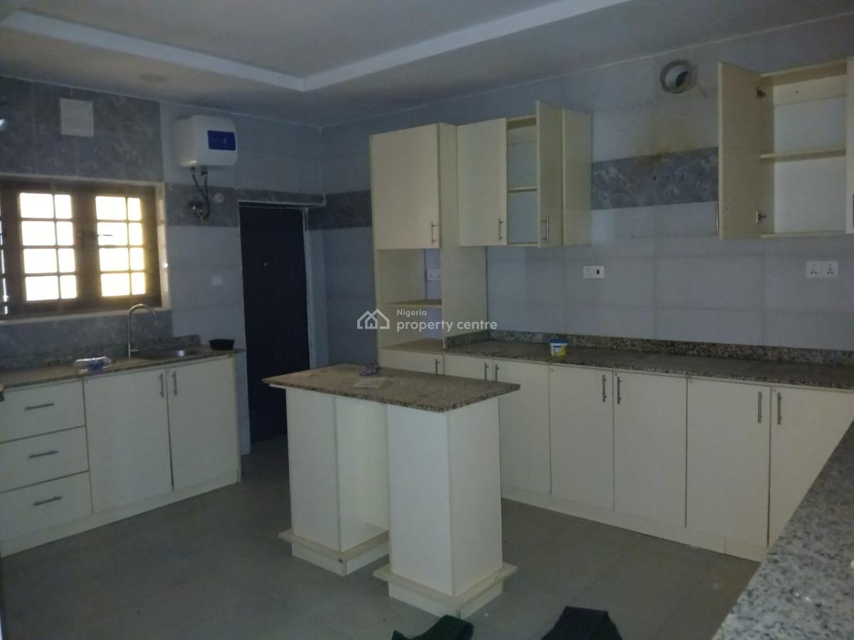 Tastefully Finished and Renovated 3 Bedroom Flat with Bq, Off American International School, Durumi, Abuja, Flat / Apartment for Rent