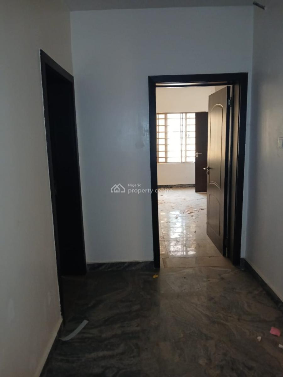 Tastefully Finished and Renovated 3 Bedroom Flat with Bq, Off American International School, Durumi, Abuja, Flat / Apartment for Rent