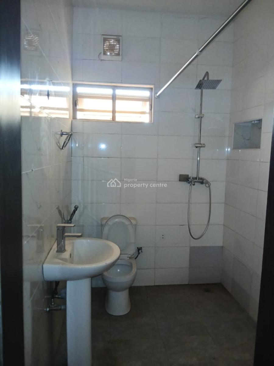 Tastefully Finished and Renovated 3 Bedroom Flat with Bq, Off American International School, Durumi, Abuja, Flat / Apartment for Rent