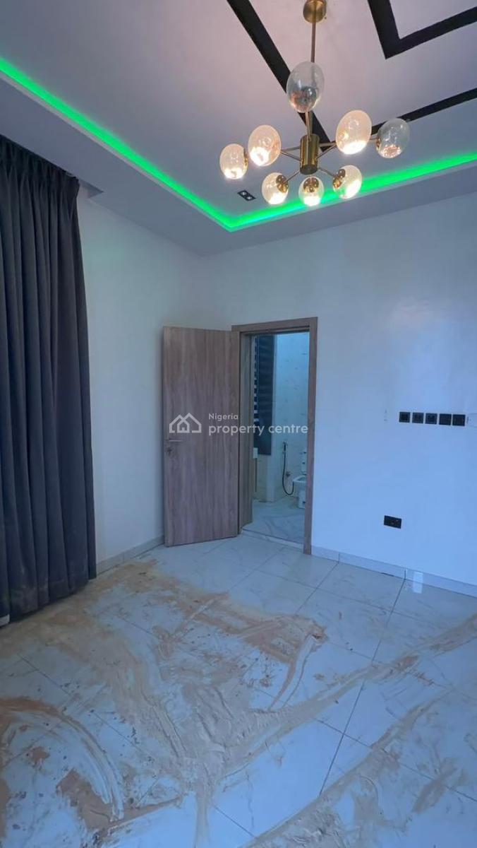 *beautiful Two Bedroom Flat with Swimming Pool Amd Gym, Ikate, Ikate, Lekki, Lagos, Flat / Apartment for Rent