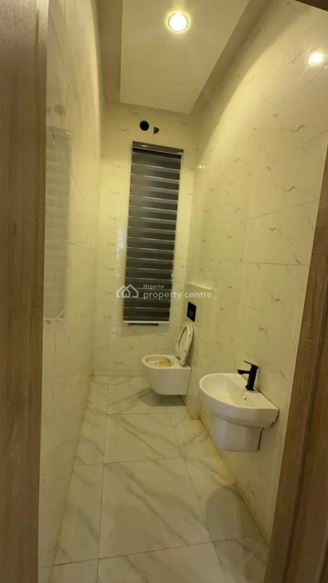 *beautiful Two Bedroom Flat with Swimming Pool Amd Gym, Ikate, Ikate, Lekki, Lagos, Flat / Apartment for Rent