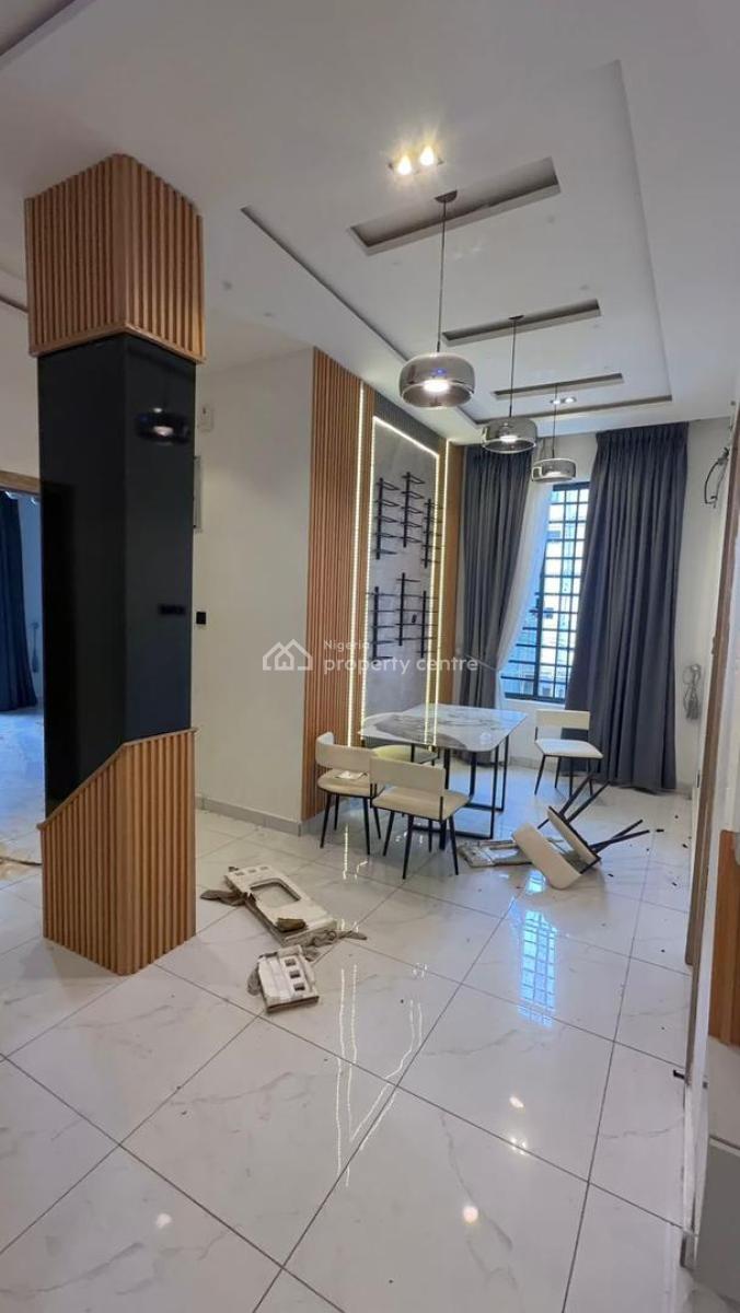 *beautiful Two Bedroom Flat with Swimming Pool Amd Gym, Ikate, Ikate, Lekki, Lagos, Flat / Apartment for Rent