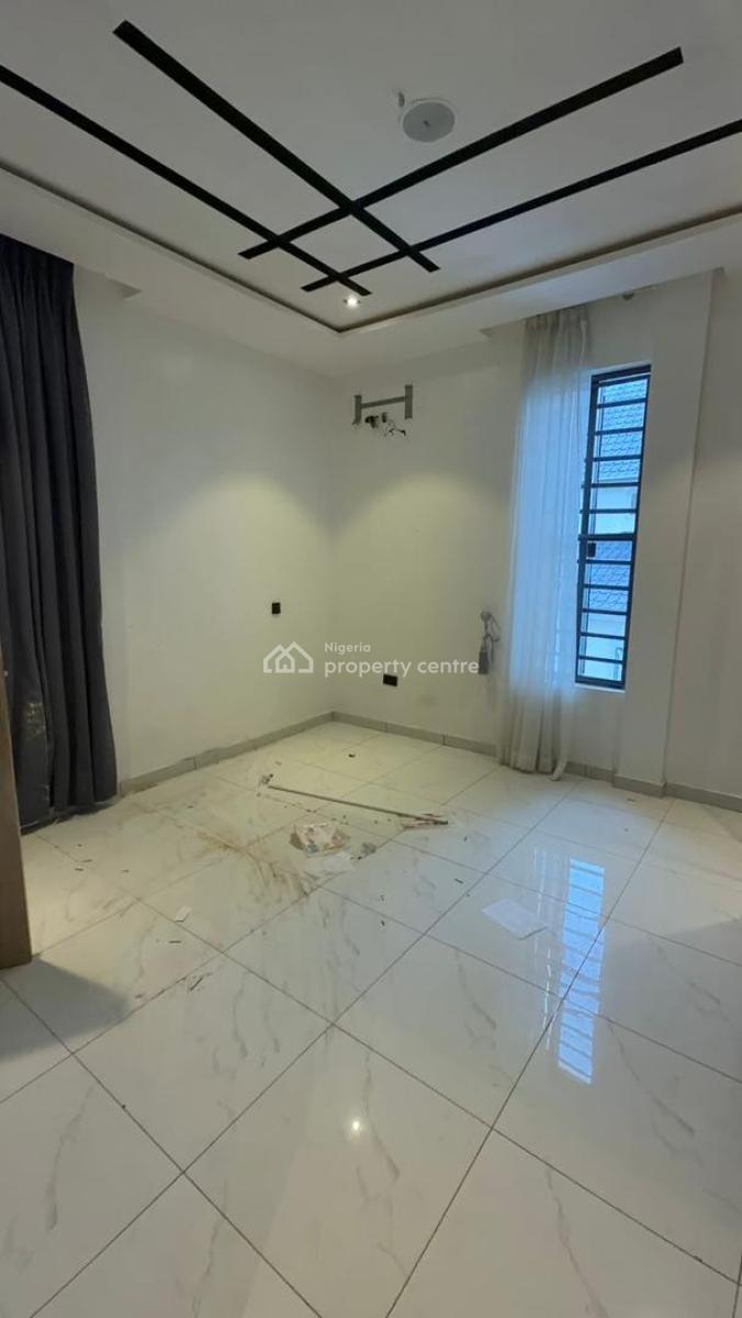 *beautiful Two Bedroom Flat with Swimming Pool Amd Gym, Ikate, Ikate, Lekki, Lagos, Flat / Apartment for Rent