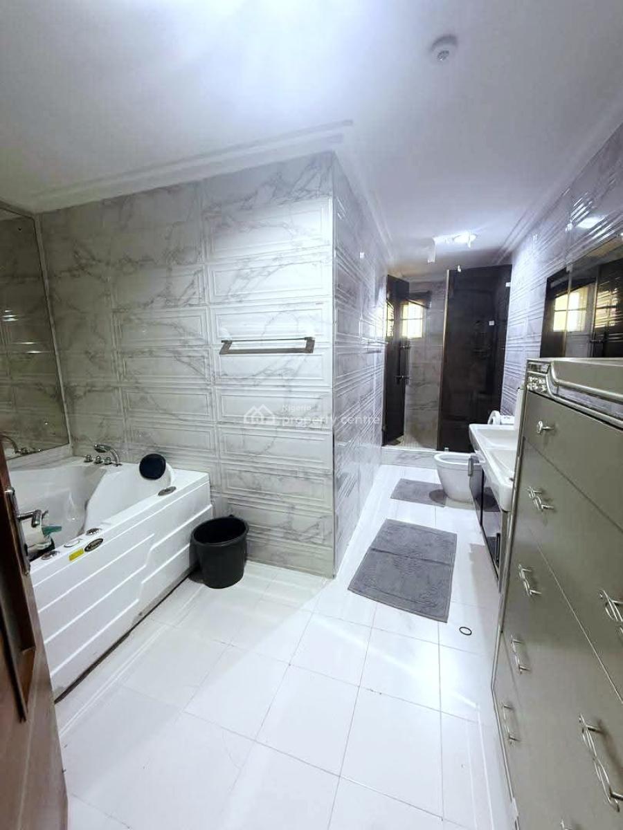 Mansion Sitting on 1000sqm, Pinnock Estate, Osapa, Lekki, Lagos, Detached Duplex for Sale