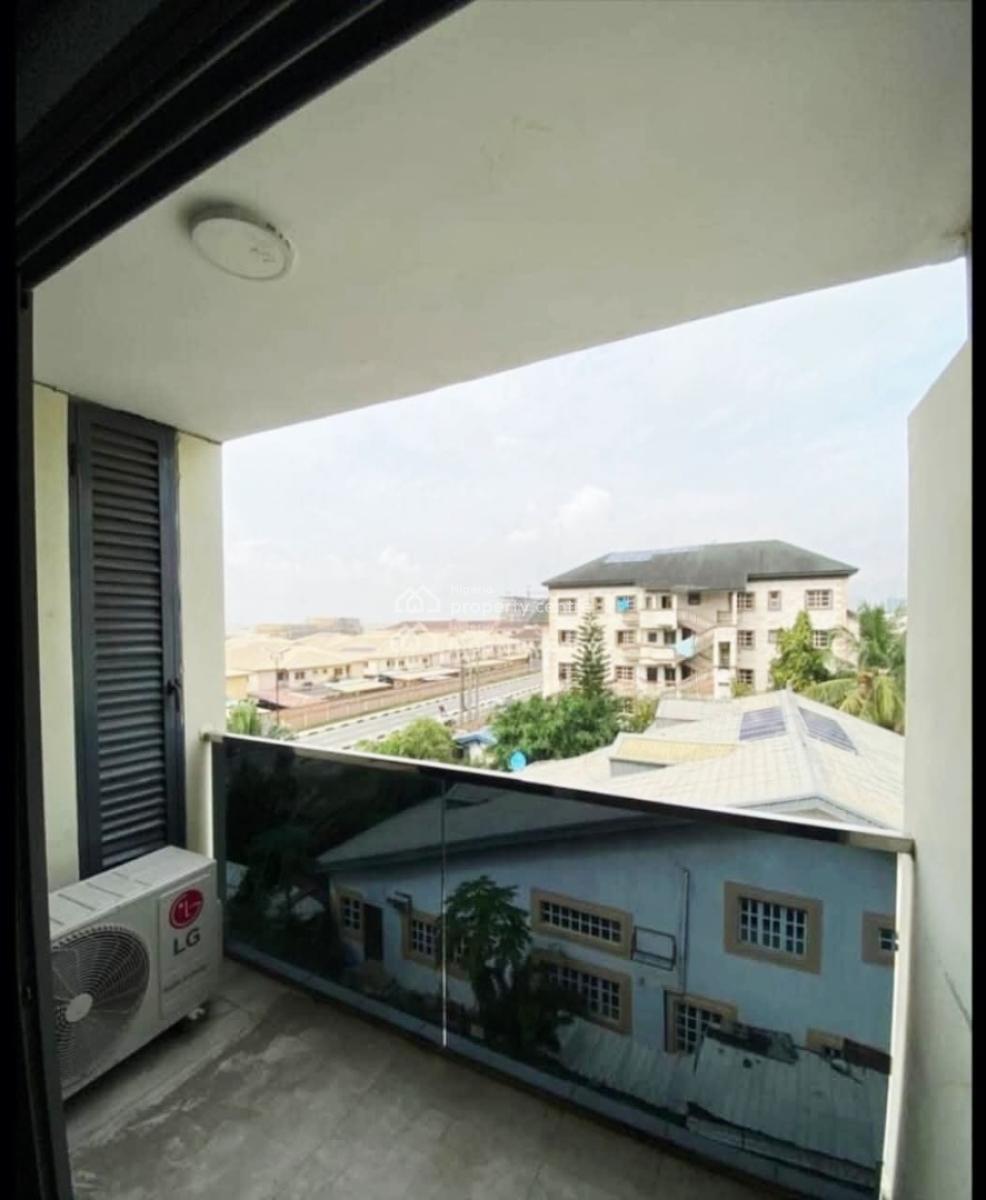 Mansion Sitting on 1000sqm, Pinnock Estate, Osapa, Lekki, Lagos, Detached Duplex for Sale