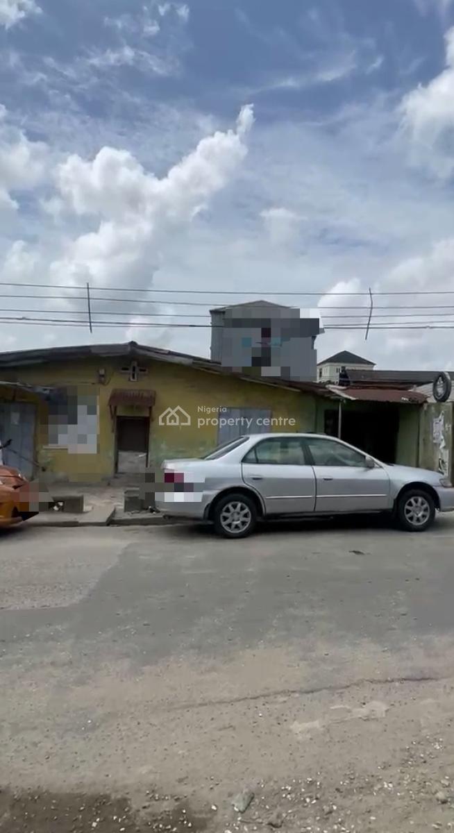 Bungalow Sitting on a Full Plot of Land, Off Nnobi, Ikate, Surulere, Lagos, Detached Bungalow for Sale