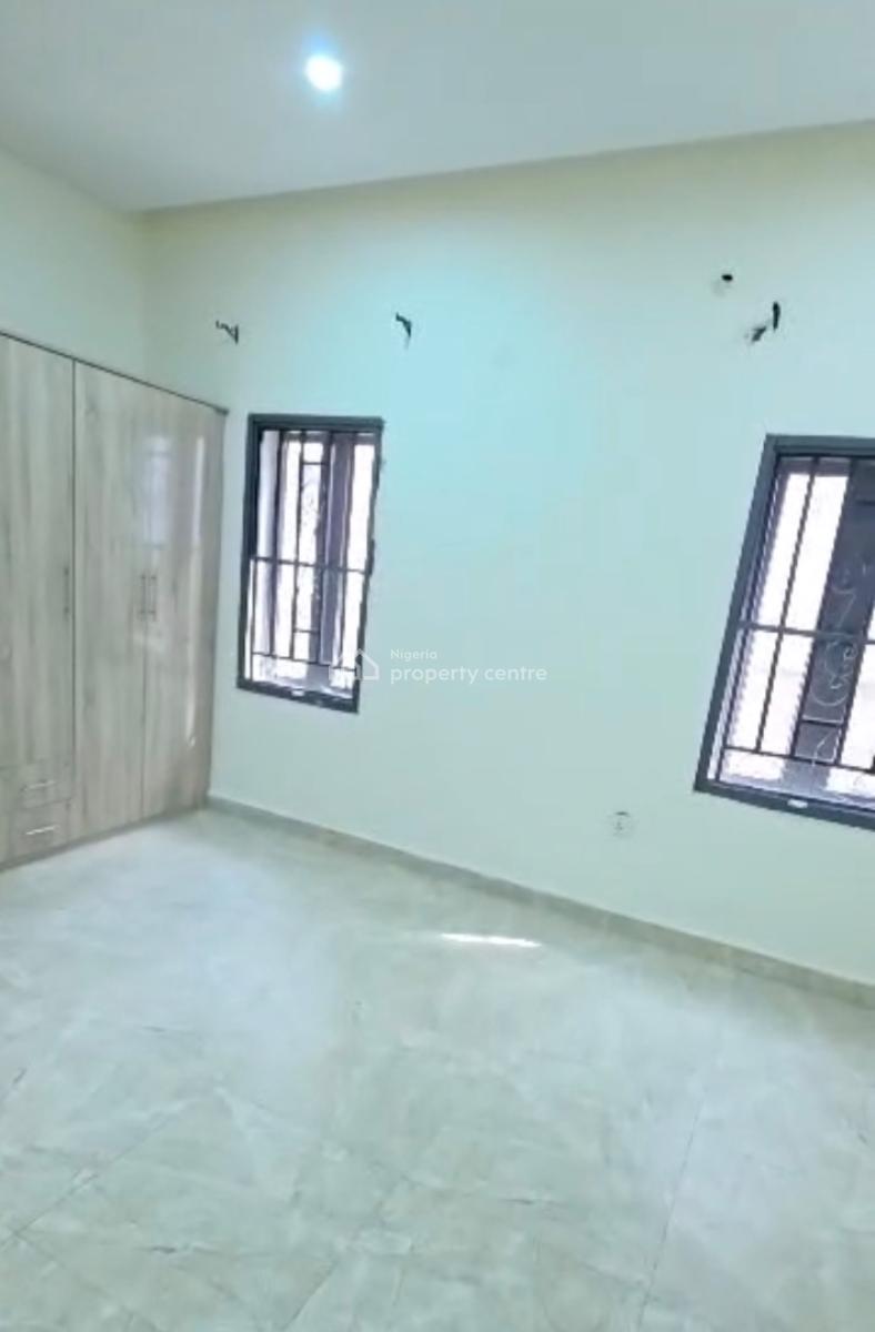Standard Spacious 2 Bedroom Apartment with Guest Toilet, Apo Primary/wumba District, Apo, Abuja, Flat / Apartment for Rent
