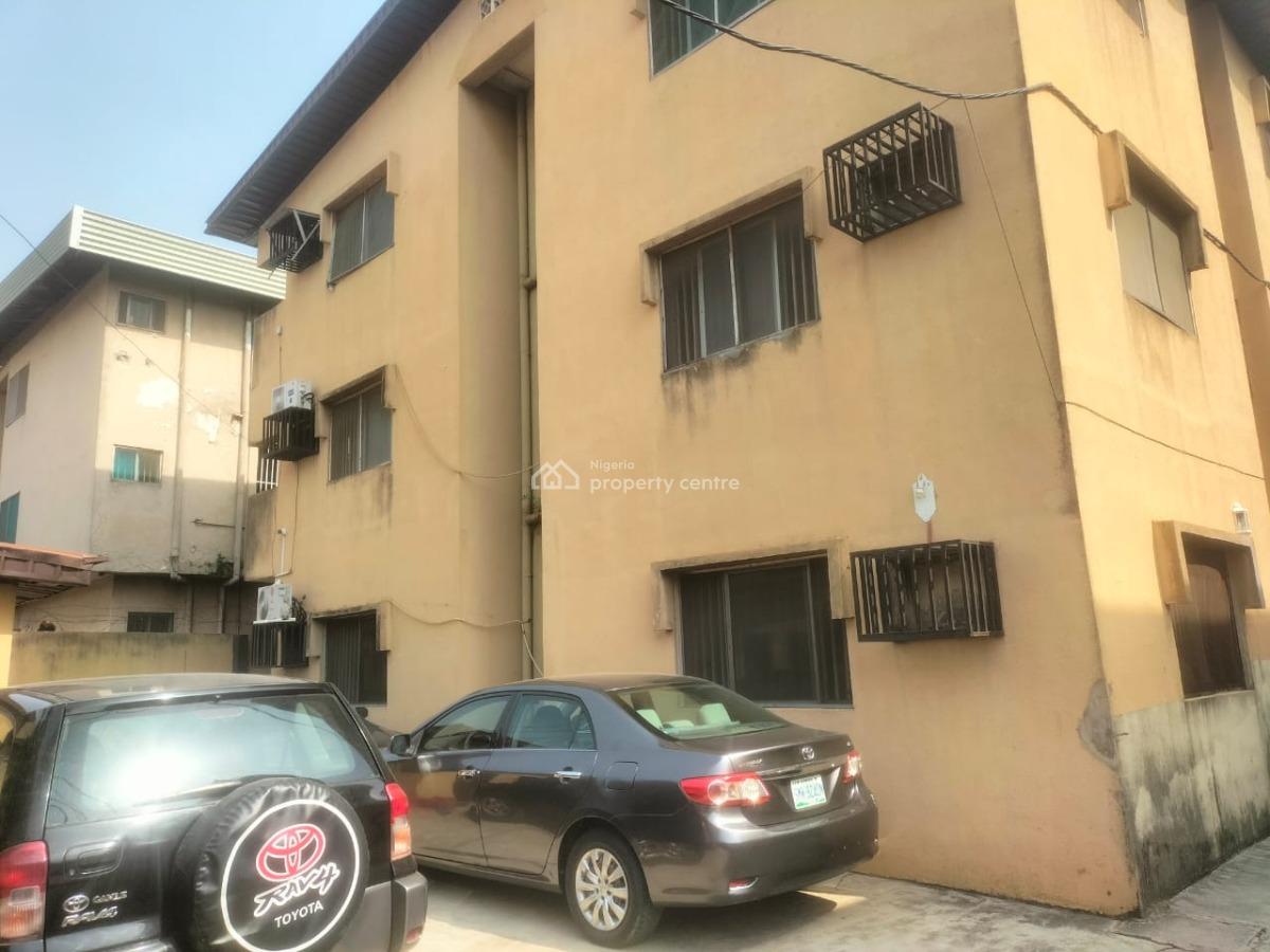 Very Decent 6nos 4bedro Flat at Ajao Estate Isolo, Off International Airport Road Ajao Estate, Isolo, Lagos, Flat / Apartment for Sale