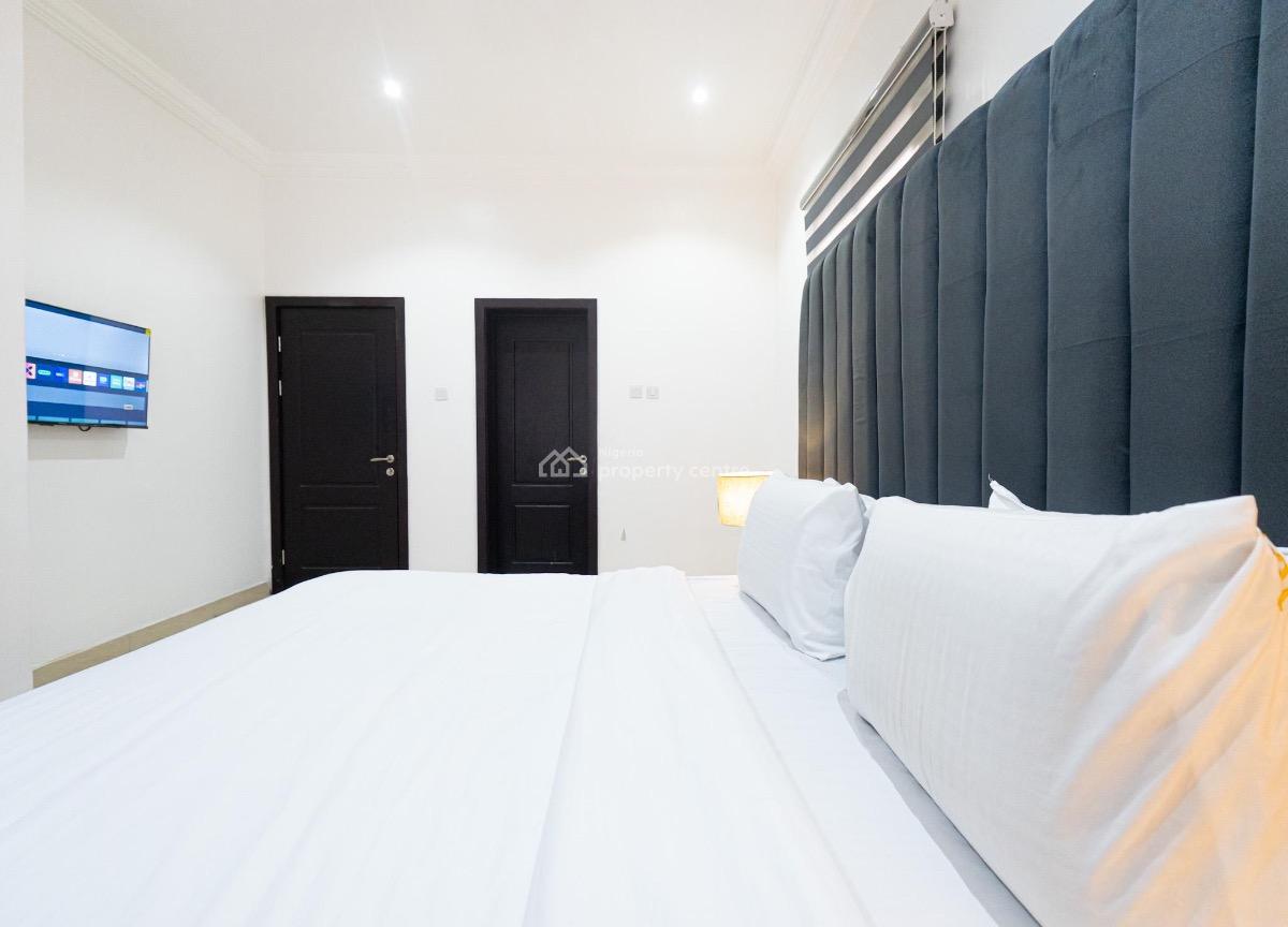 Serviced 3-bedroom Apartment in a Decent Quite Environment, Off Freedom Way, Lekki Phase 1, Lekki, Lagos, Flat / Apartment Short Let