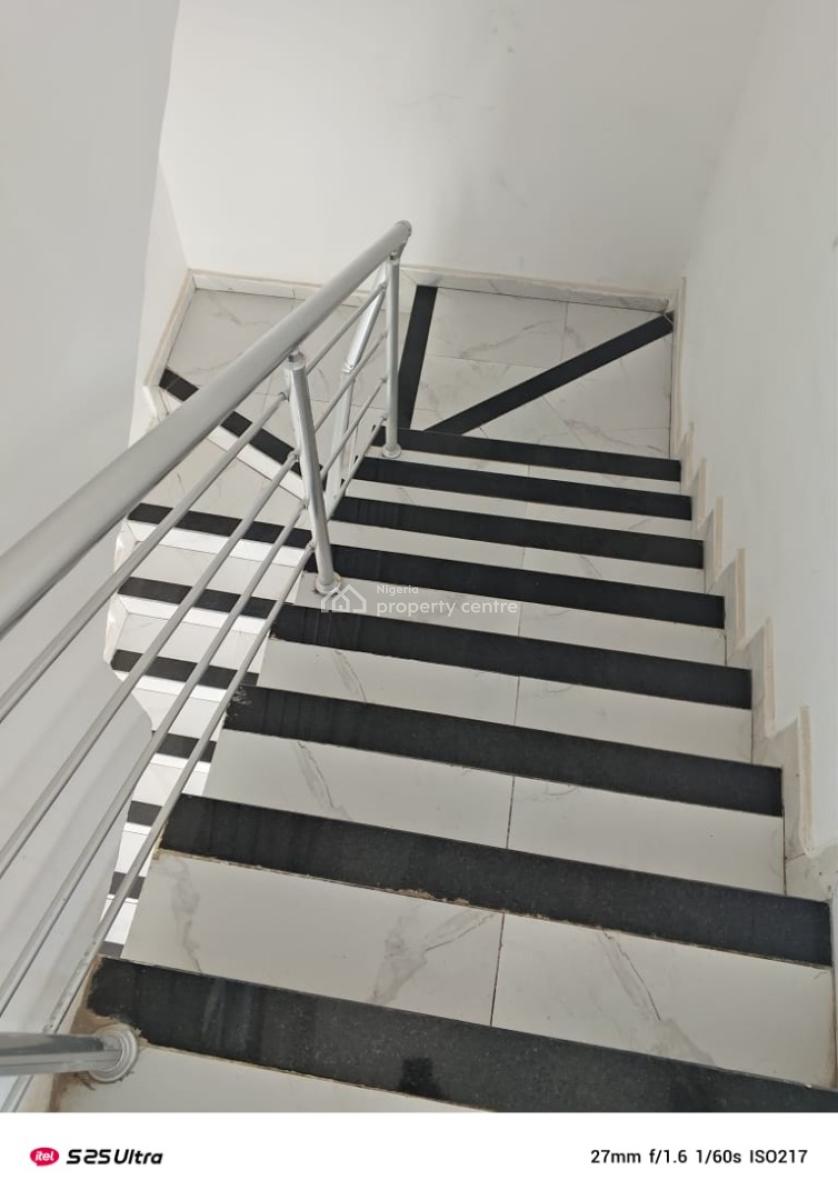3 Bedroom Flat Upstairs, Alaguton, Ilaje, Ajah, Lagos, Flat / Apartment for Sale