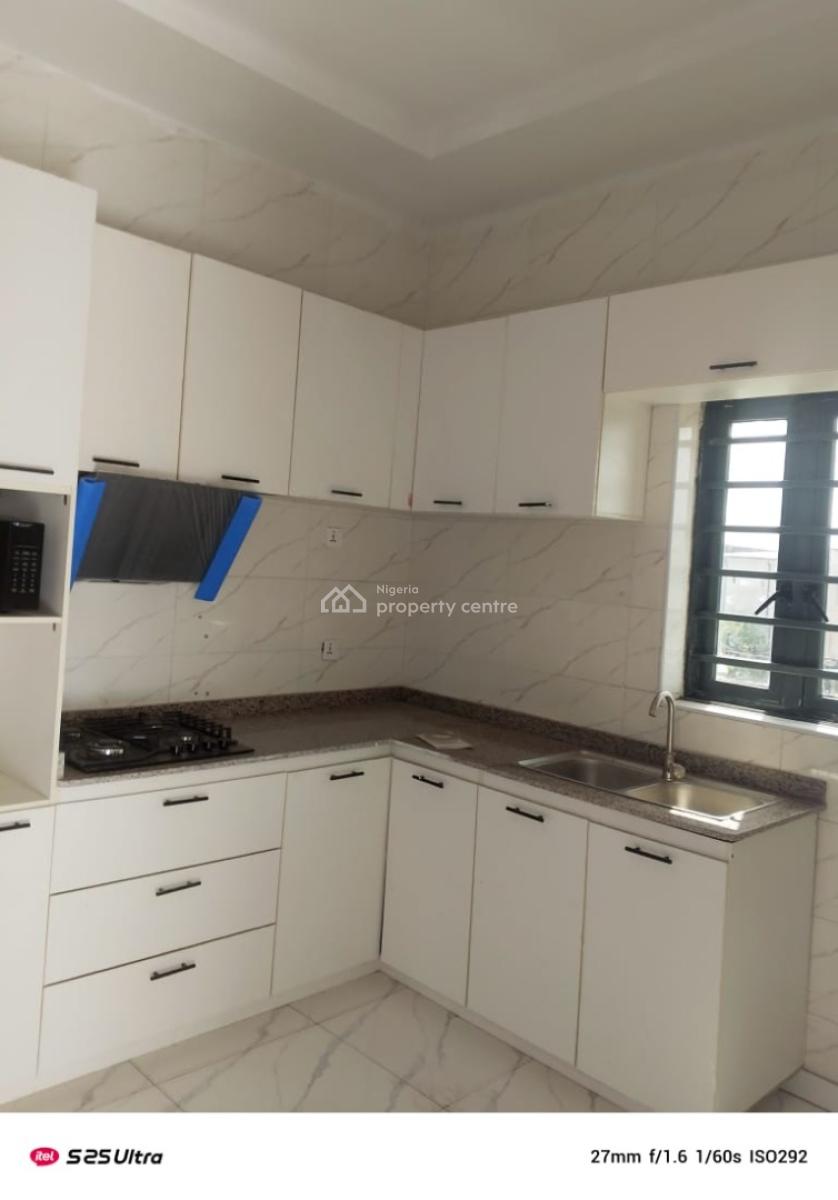 3 Bedroom Flat Upstairs, Alaguton, Ilaje, Ajah, Lagos, Flat / Apartment for Sale