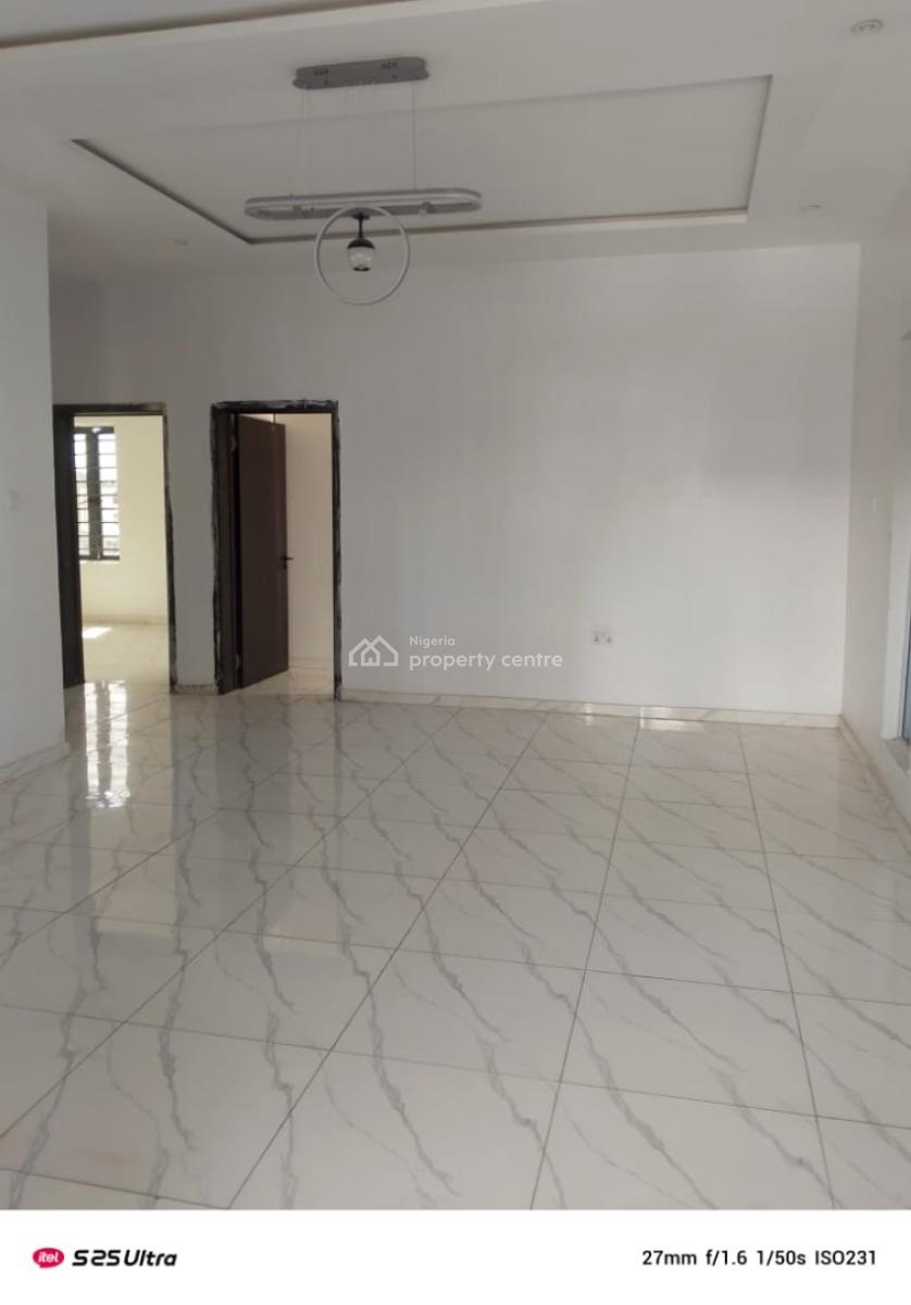 3 Bedroom Flat Upstairs, Alaguton, Ilaje, Ajah, Lagos, Flat / Apartment for Sale