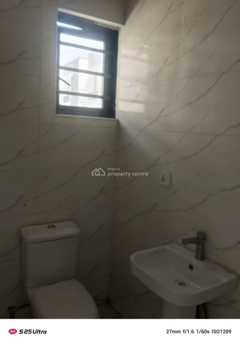 3 Bedroom Flat Upstairs, Alaguton, Ilaje, Ajah, Lagos, Flat / Apartment for Sale