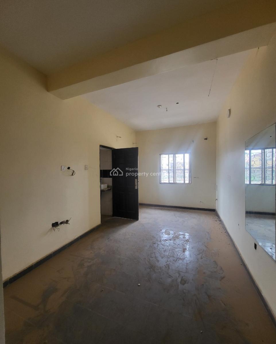 Luxurious Massive 1 Bedroom Flat, By Old Secteriate, Garki, Abuja, Flat / Apartment for Rent