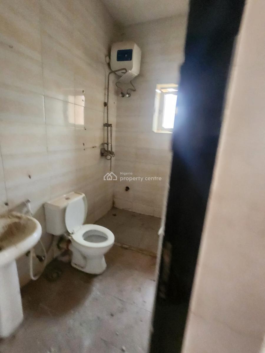 Nice Spacious 2 Bedroom Flat, Tarred Rd, Wuye Main(tarred Rd), Wuye, Abuja, Flat / Apartment for Rent
