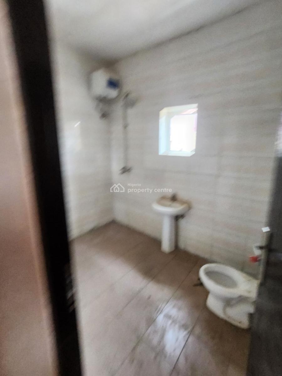Nice Spacious 2 Bedroom Flat, Tarred Rd, Wuye Main(tarred Rd), Wuye, Abuja, Flat / Apartment for Rent