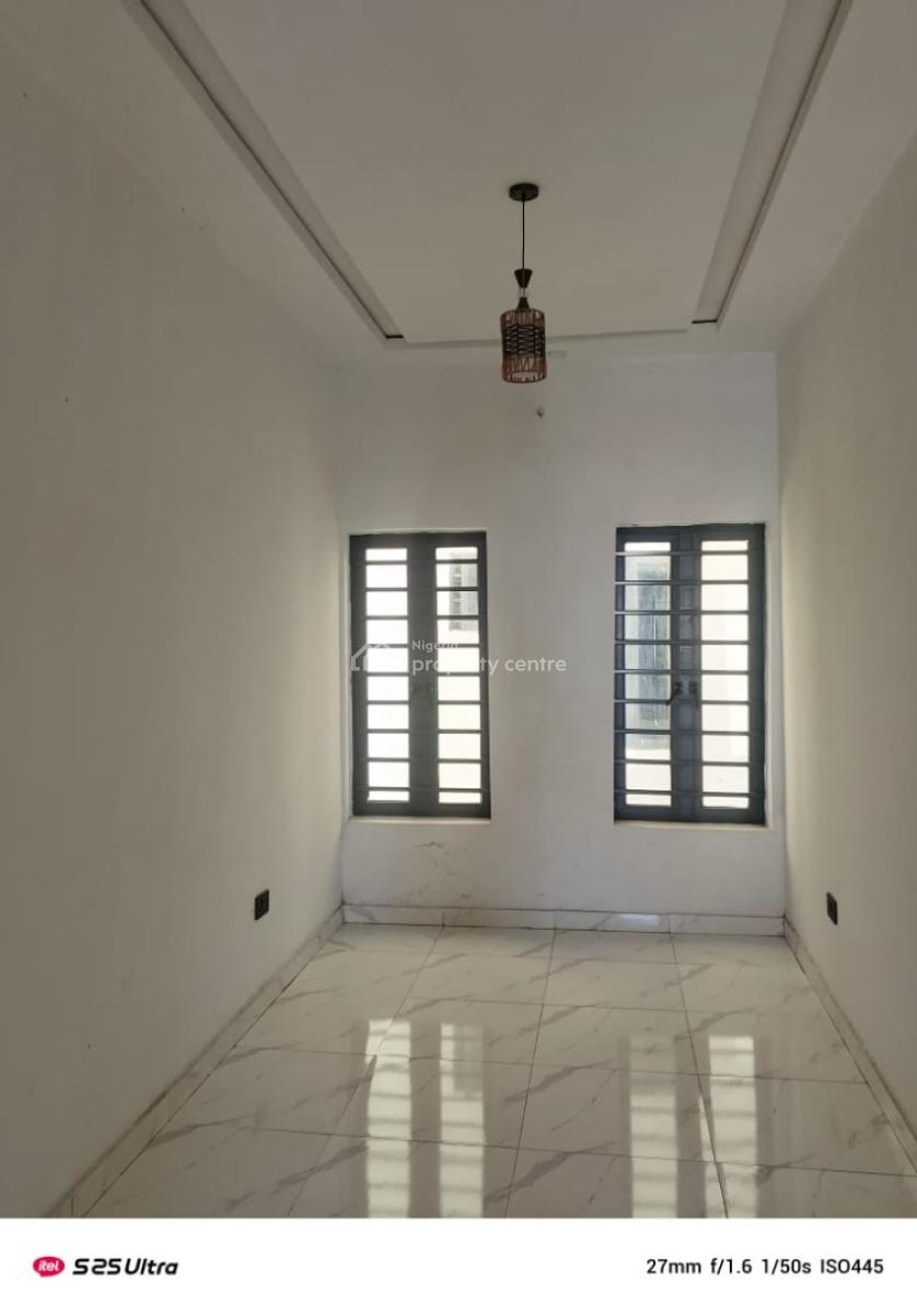 2 Bedroom Flat, Alaguton, Ilaje, Ajah, Lagos, Flat / Apartment for Sale